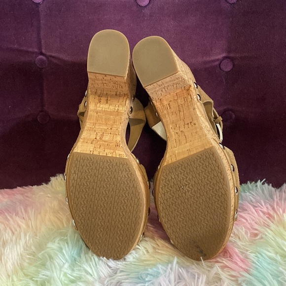 Michael Kors Hayden Tan Suede Platform Sandal - Picture 6 of 7